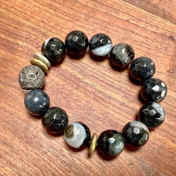 Beautiful Black Lava & Gemstone Diffuser Bracelet - Picture 3 of 5
